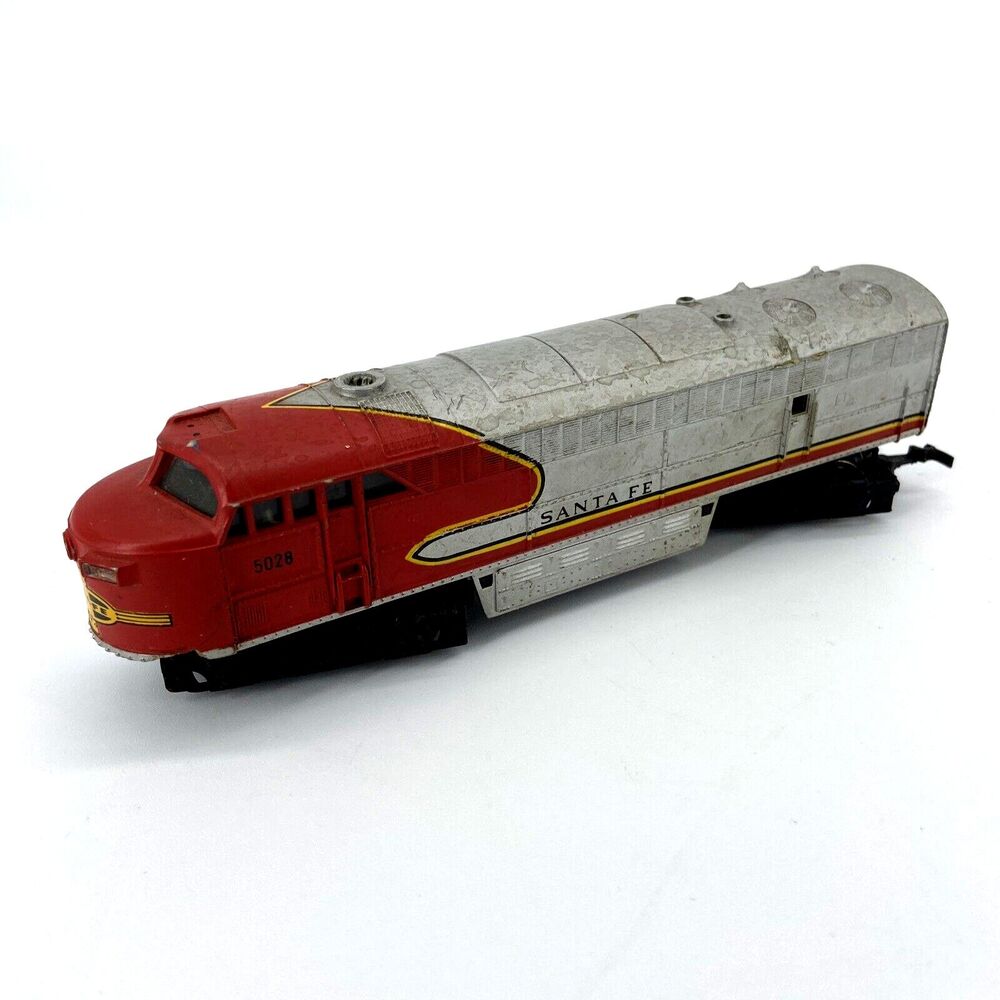 Vintage HO Scale AHM Tempo Yugoslavia Santa Fe 5028 Diesel Locomotive 7 3/4" L